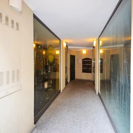 2 Bedrooms With Terrace And Wifi At 1 Km Away From The *