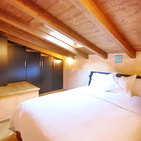 2 Bedrooms With Terrace And Wifi At 1 Km Away From The Appartement *