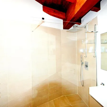 2 Bedrooms With Terrace And Wifi At 1 Km Away From The Appartement